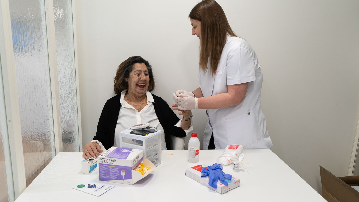 Medición de azúcar en Farmacia Leis